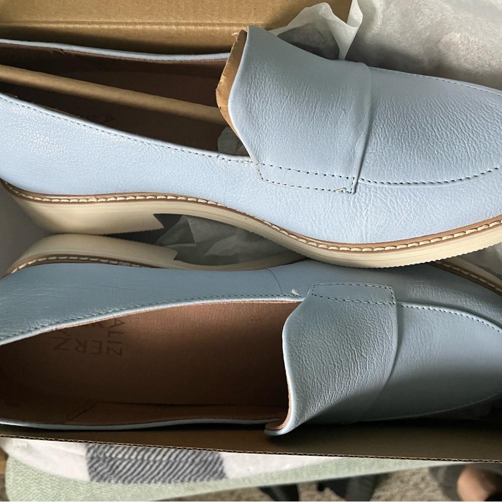 Naturalizer woman Loafers New in box